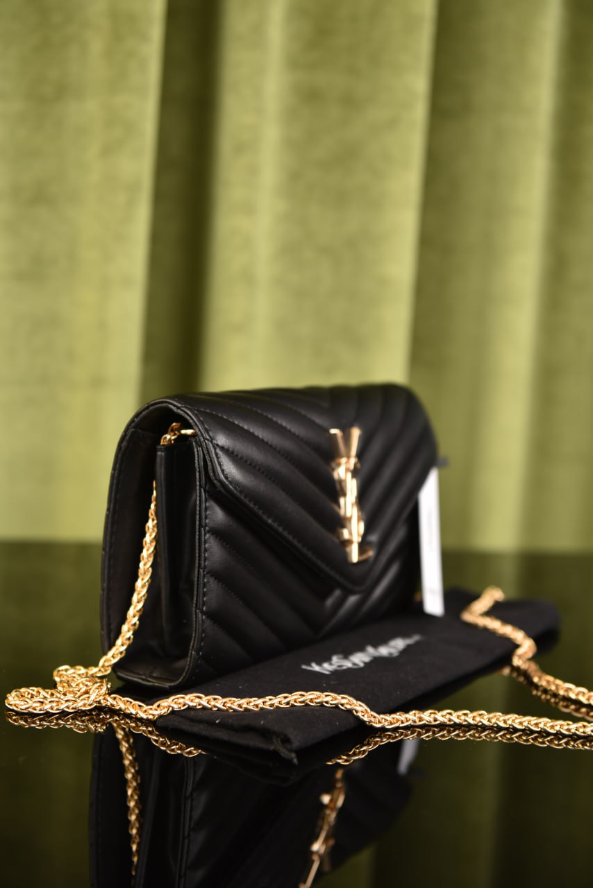 Envelope Chain Wallet Bag