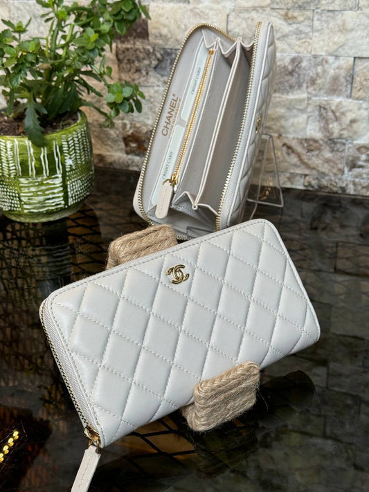 CH - Leather Wallet (White)